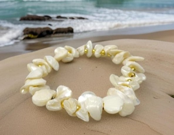 Classic Shell Bracelet