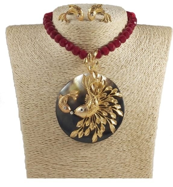 Mother of Pearl Necklace Set