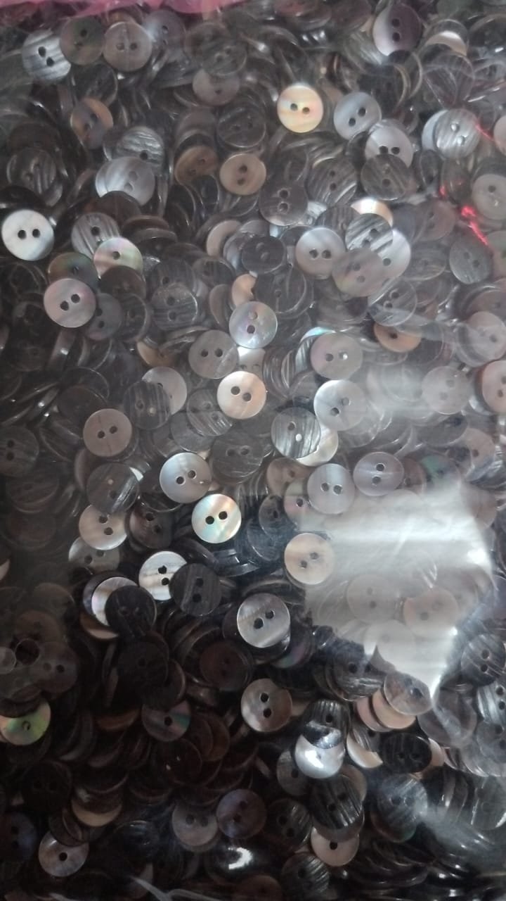 Round Border (RB) Shell Buttons